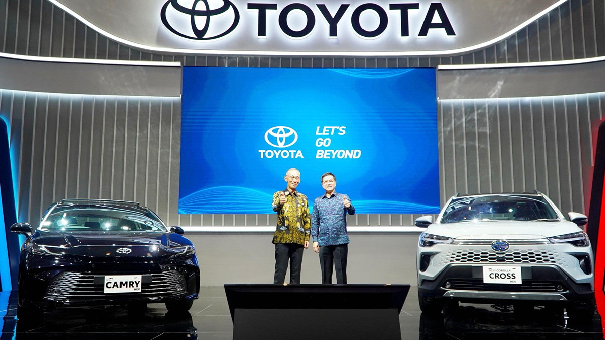 Toyota Hadirkan Berbagai Model Kendaraan Elektrifikasi di Pameran IIMS 2025, Luncurkan New Camry HEV & New Corolla Cross HEV yang Tampil Lebih Advance