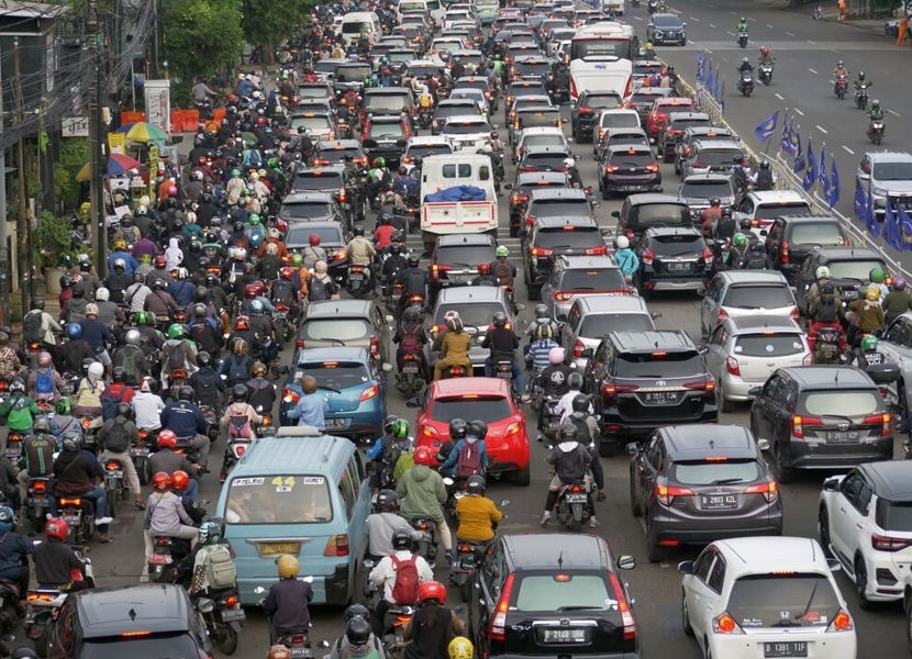 Tetap Nyaman Berkendara, Tips Menghadapi Macet di Kota Besar yang Wajib Dicoba