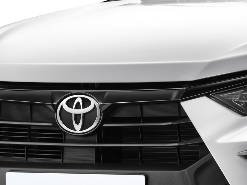 Sleek Upper Grille
