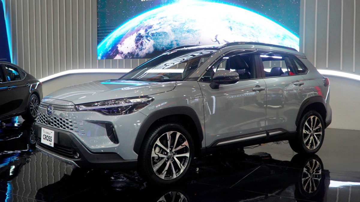 New Corolla Cross HEV: Daftar Harga, Profil dan Spesifikasi Mobil Hybrid Toyota Terbaru, Launching di IIMS 2025