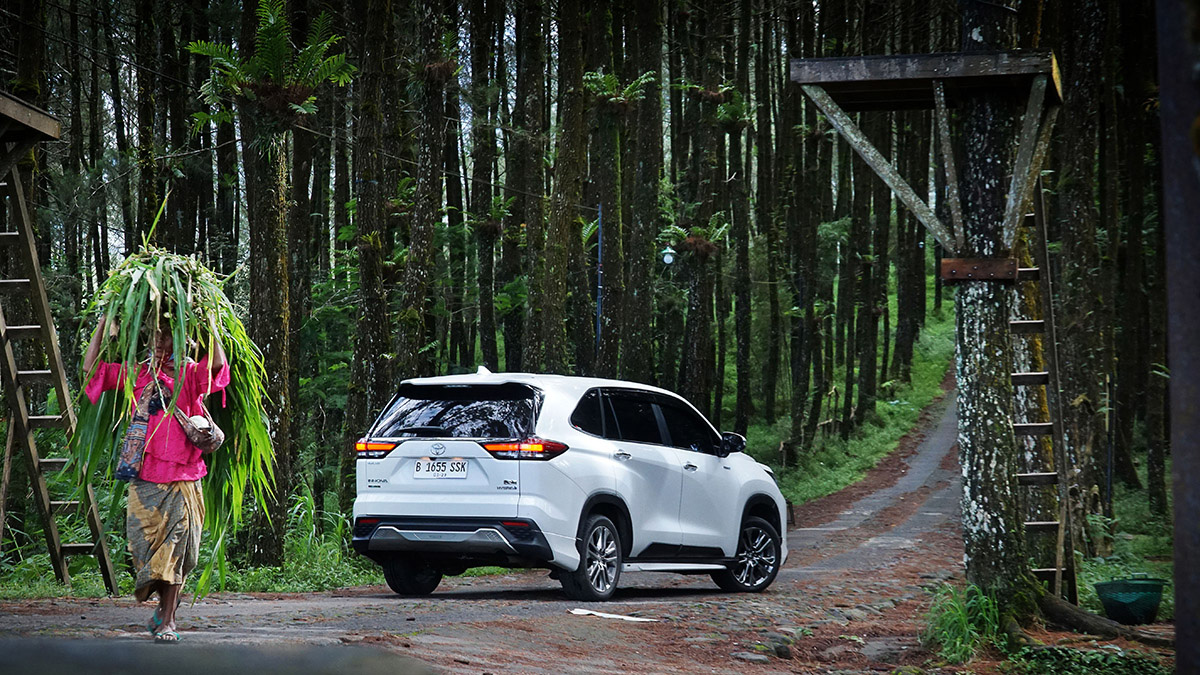Tips Mudah Beli Mobil Untuk Mudik Lebaran, Kijang Innova Zenix HEV dan Yaris Cross HEV Dapat Diskon PPnBM 3 Persen