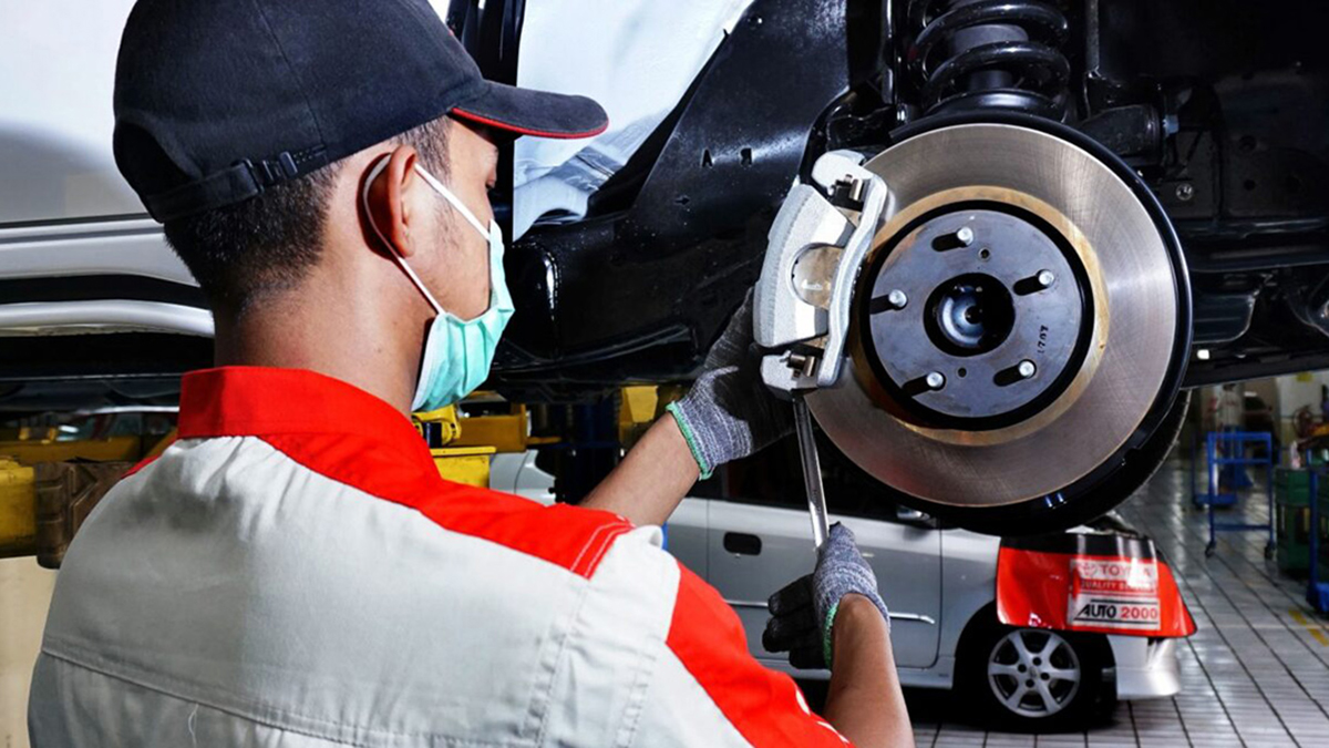 Selesai Libur Nataru dan Imlek, Cek Kondisi Cairan Rem Mobil Supaya Tidak Blong, Pahami Gejala Performa Cairan Rem Turun Untuk Mendeteksinya