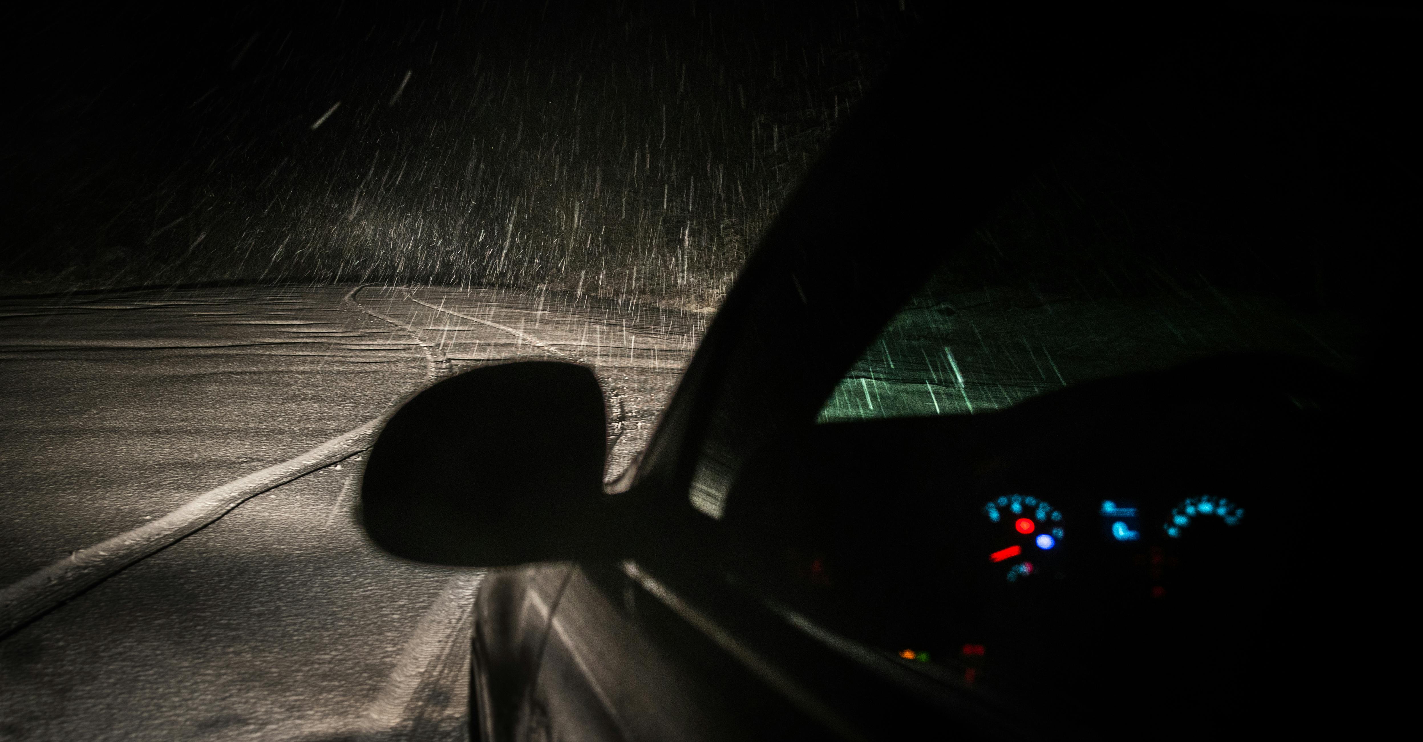Ban Mobil Bocor di Malam Hari? Ini Solusi Cepat dan Aman untuk Kamu