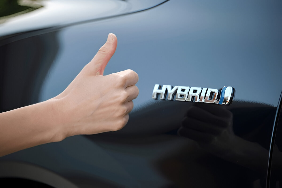 Mobil Hybrid Hemat Energi, Solusi untuk Perjalanan Modernkah?