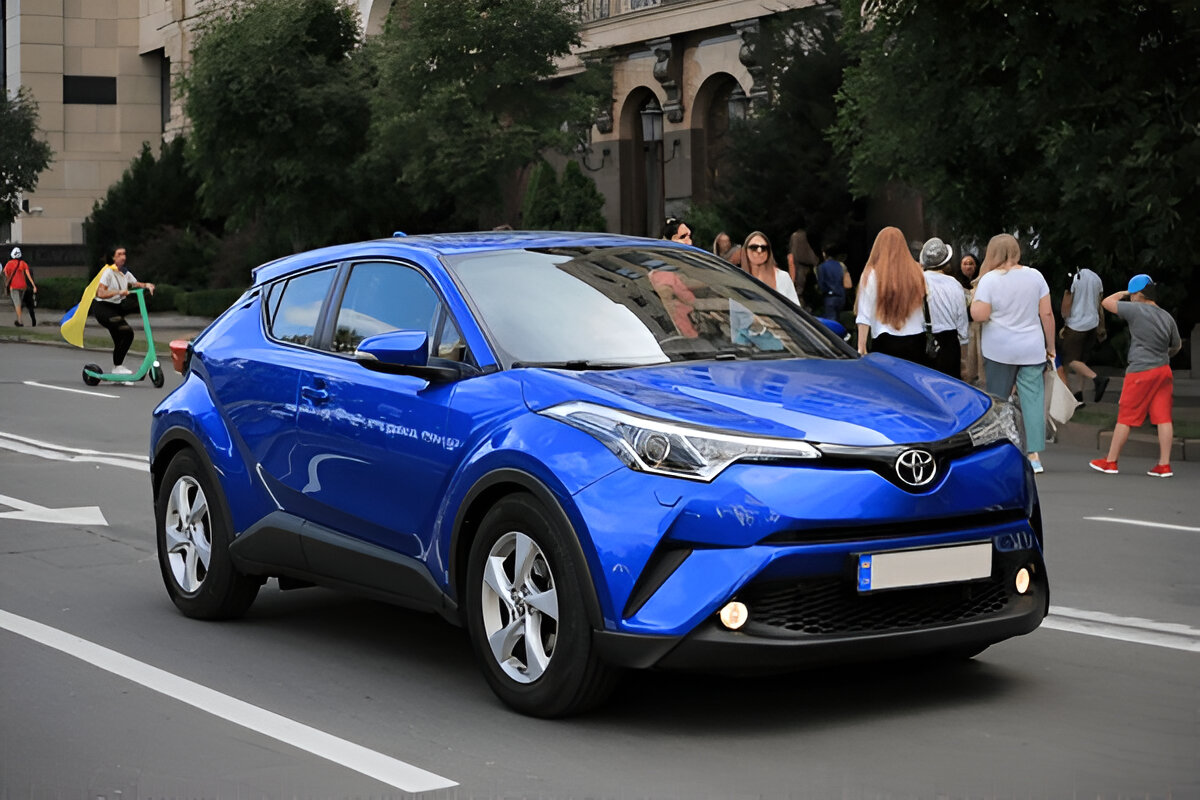 Review Performa Toyota C-HR Hybrid dan Konsumsi BBM dari Uji Jalan