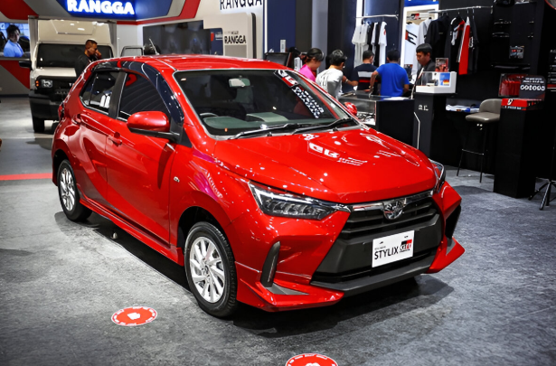 Antara Hatchback dan SUV Agya 2025 vs Raize Punya Gaya Beda