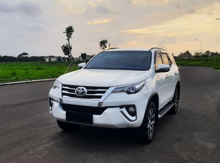 Rekomendasi Mobil Tangguh untuk Menemani Perjalanan Jarak Jauh Lebih Nyaman