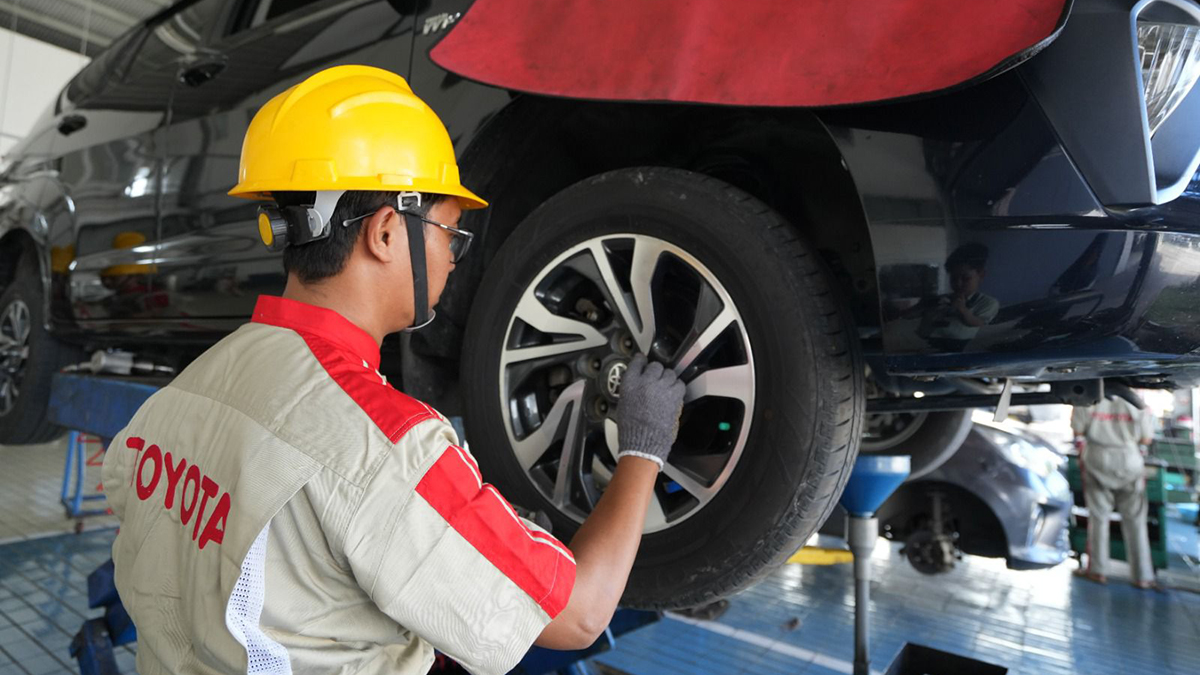 Persiapan Mudik Lebaran: Tips Cek Kondisi Ban Supaya Perjalanan Aman, Manfaatkan Fasilitas Servis di Toyota Posko Siaga 24 Jam