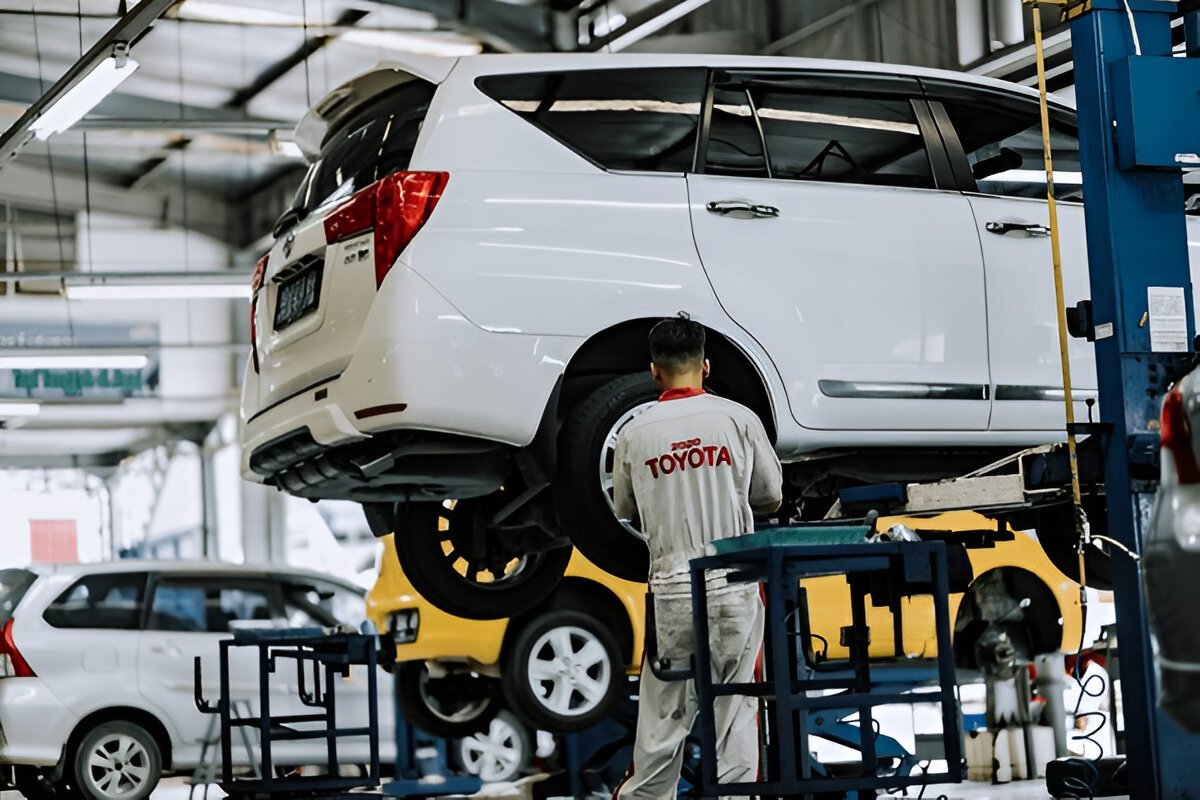 Tampil Elegan dan Bersih dengan Perawatan Mobil Warna Putih yang Tepat