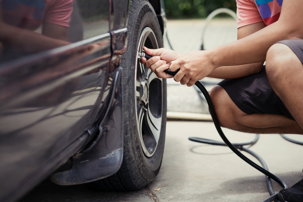 Waspadai Risiko Kerusakan Akibat Bahaya Isi Angin Nitrogen Palsu pada Ban Mobil