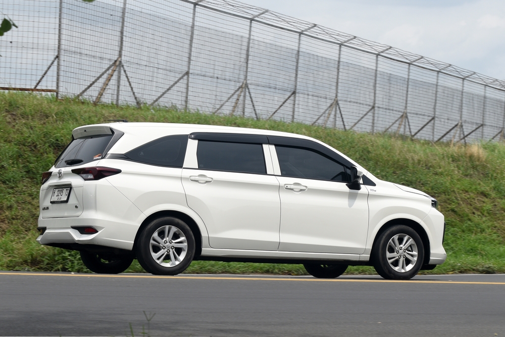 Keunggulan Mobil Hybrid Bikin Perjalanan Jarak Jauh Lebih Tenang dan Irit