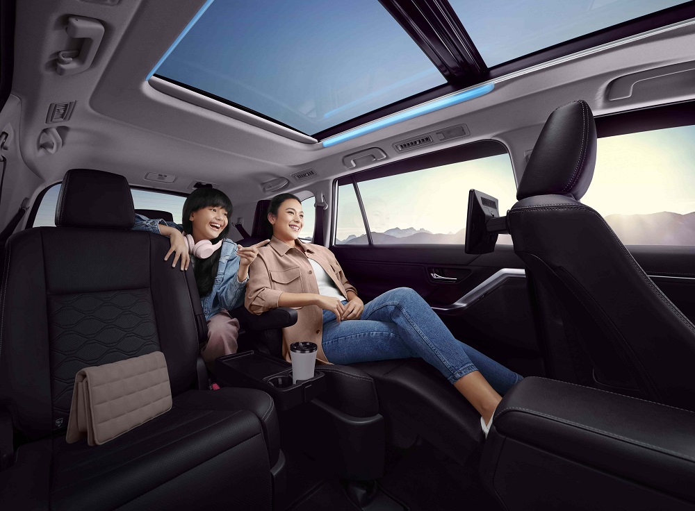 Menjawab Kebutuhan Harian Keluarga dengan Pilihan Mobil Hybrid untuk Keluarga