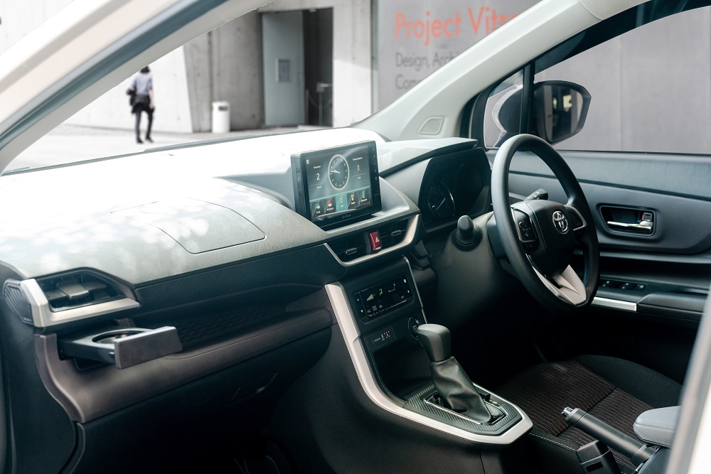 Hindari Kabin Panas saat Siang, Intip Tips Memilih Kaca Film Mobil yang Efektif