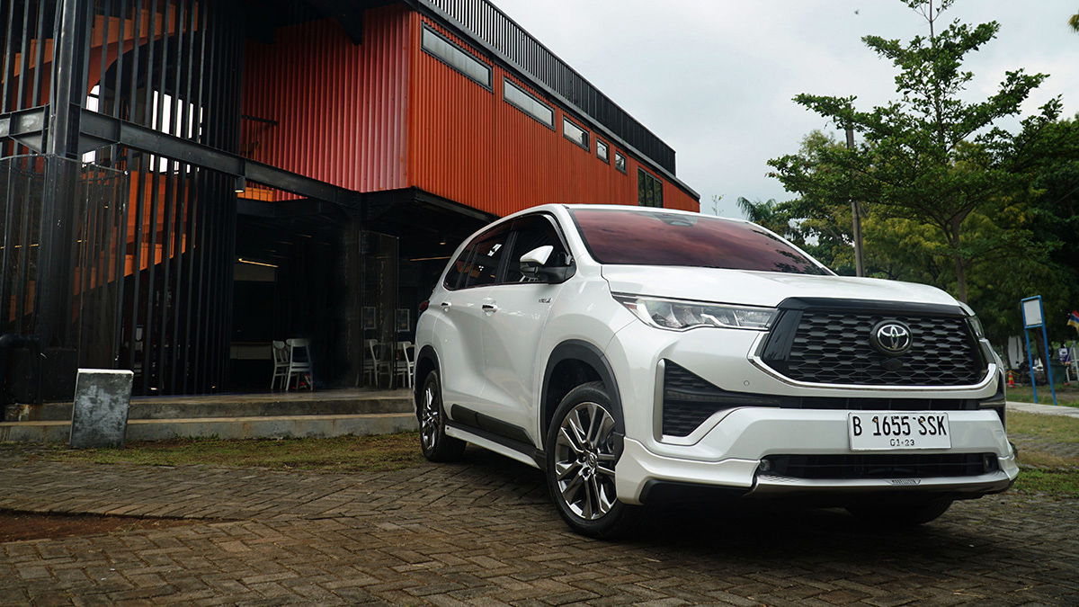 Daftar Harga Terbaru Kijang Innova Zenix HEV dan Yaris Cross HEV: Irit Bensin, Rendah Emisi, Resale Value Bagus, dan Dapat Insentif PPnBM 3 Persen