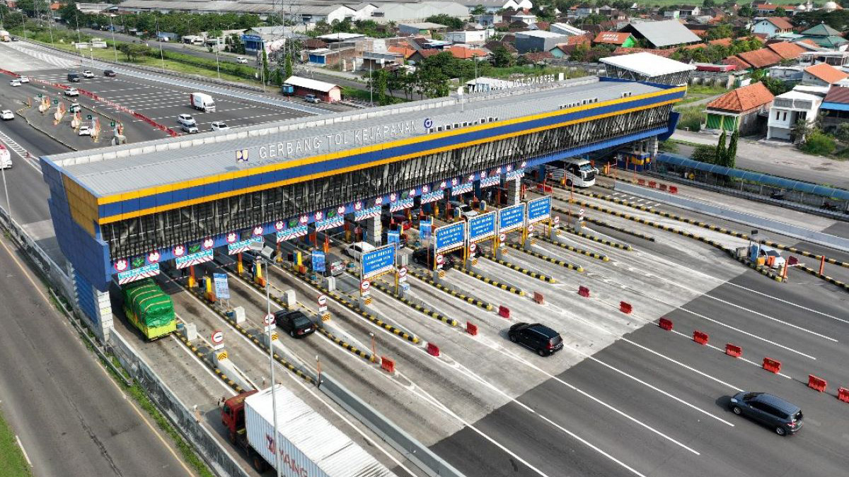 Tips Cara Mengemudi Aman di Gerbang Tol, Tidak Sekadar Memastikan Saldo Kartu E-Toll Cukup