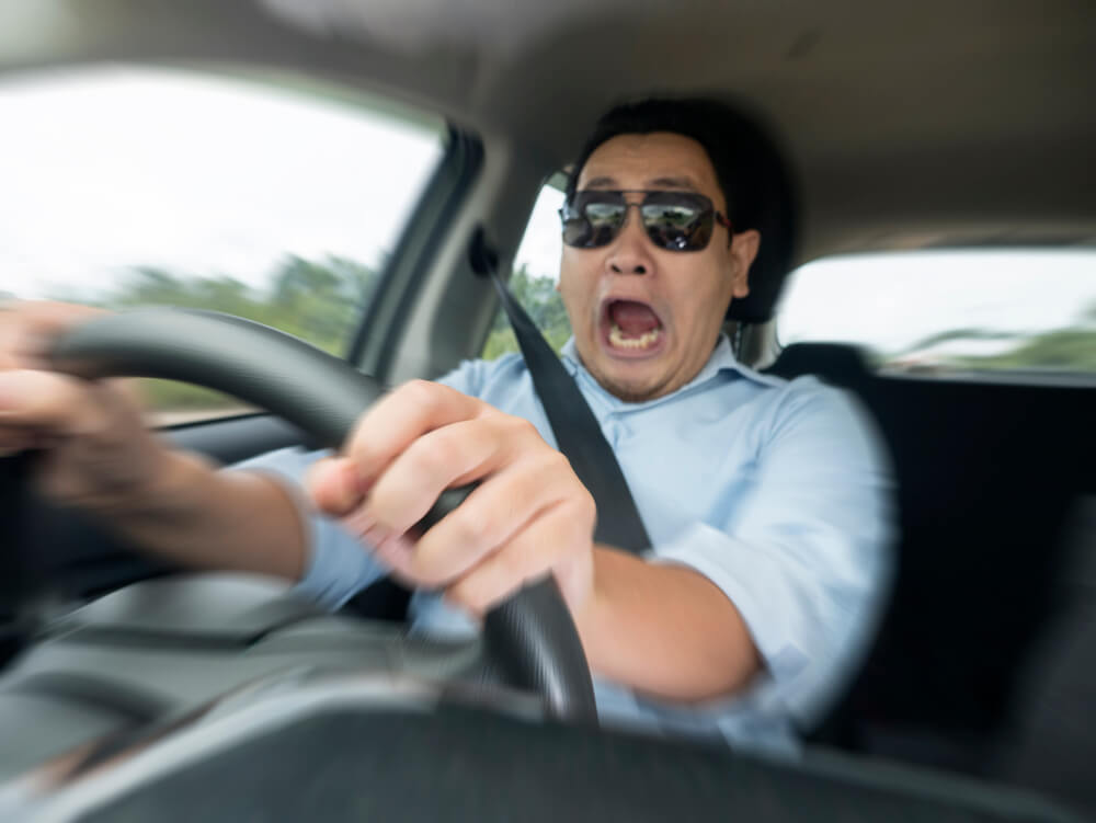 Lebih Aman di Jalan Tol, Simak Tips Hindari Kecelakaan yang Sering Terjadi Saat Berkendara