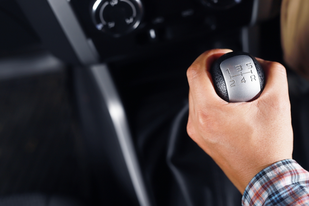 Belajar Mobil Manual Lebih Mudah dengan Tips yang Tepat