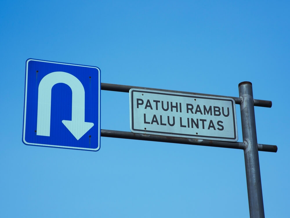 Tanda-Tanda Lalu Lintas yang Wajib Diketahui Pengemudi